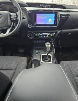 Toyota Hilux ir izcils piedzīvojumu auto, ko piedāvā «SIXT Latvija» no 53 eiro dienā 19