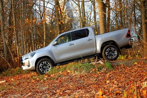 Toyota Hilux ir izcils piedzīvojumu auto, ko piedāvā «SIXT Latvija» no 53 eiro dienā 1