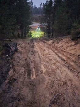 Toyota Hilux ir izcils piedzīvojumu auto, ko piedāvā «SIXT Latvija» no 53 eiro dienā 28