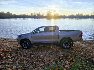 Toyota Hilux ir izcils piedzīvojumu auto, ko piedāvā «SIXT Latvija» no 53 eiro dienā 30