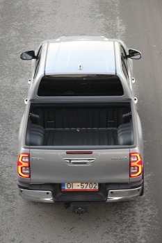 Toyota Hilux ir izcils piedzīvojumu auto, ko piedāvā «SIXT Latvija» no 53 eiro dienā 32