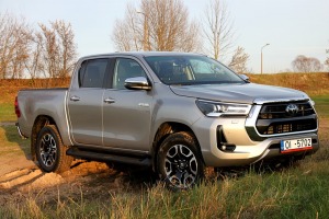 Toyota Hilux ir izcils piedzīvojumu auto, ko piedāvā «SIXT Latvija» no 53 eiro dienā 37