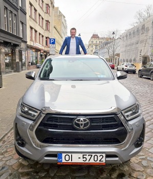 Toyota Hilux ir izcils piedzīvojumu auto, ko piedāvā «SIXT Latvija» no 53 eiro dienā 7