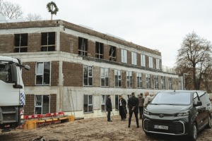 Spāru svētki nosvinēti. Pārdaugavā top jauna studentu viesnīca - Foto