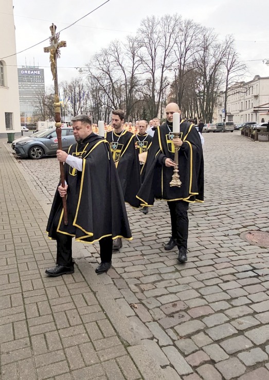 Katoļu kardināls Jānis Pujats kopā ar kristiešiem svin savu 95. dzimšanas dienu 381375