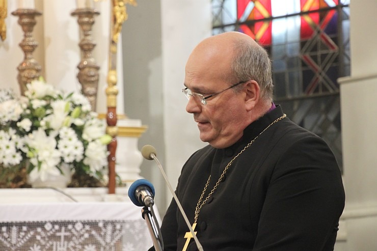 Katoļu kardināls Jānis Pujats kopā ar kristiešiem svin savu 95. dzimšanas dienu 381425