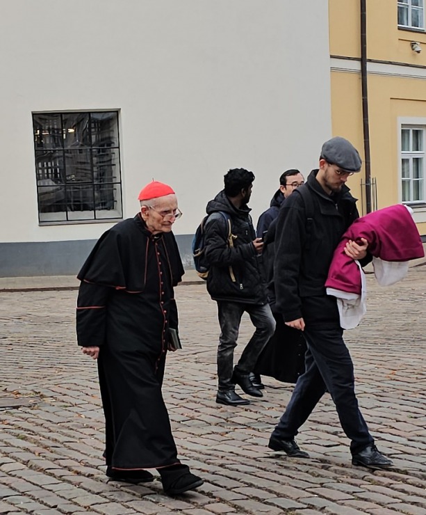 Katoļu kardināls Jānis Pujats kopā ar kristiešiem svin savu 95. dzimšanas dienu 381442