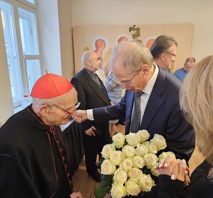 Katoļu kardināls Jānis Pujats kopā ar kristiešiem svin savu 95. dzimšanas dienu 381450