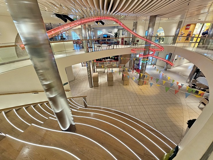 Valsts svētku laikā Rīgas ostā pirmoreiz viesojas Vācijas «AIDA Cruises» kuģis «AIDAprima» 381570