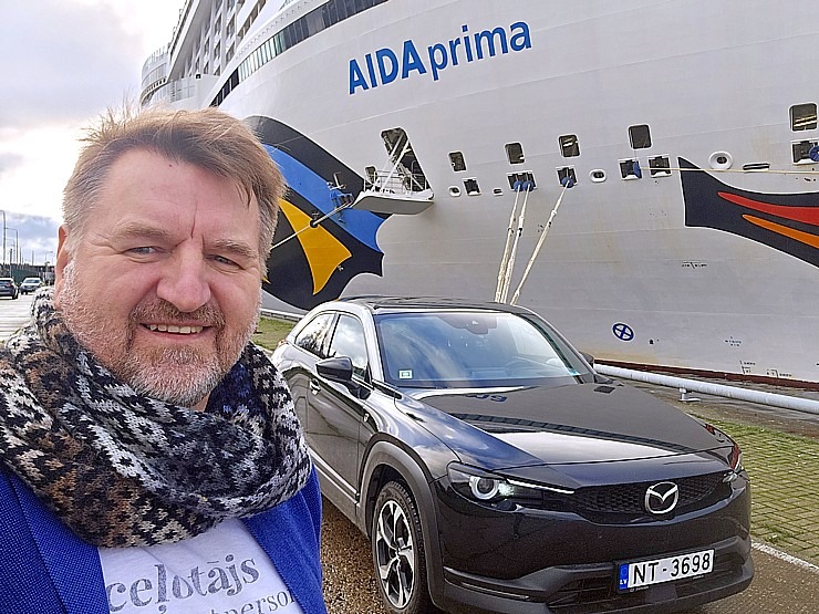 Valsts svētku laikā Rīgas ostā pirmoreiz viesojas Vācijas «AIDA Cruises» kuģis «AIDAprima» 381553