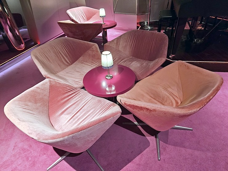 Valsts svētku laikā Rīgas ostā pirmoreiz viesojas Vācijas «AIDA Cruises» kuģis «AIDAprima» 381574