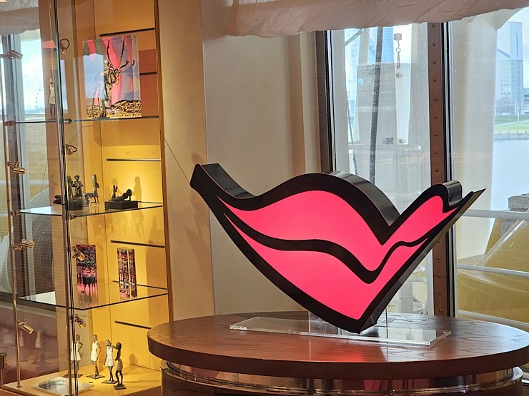 Valsts svētku laikā Rīgas ostā pirmoreiz viesojas Vācijas «AIDA Cruises» kuģis «AIDAprima» 381584