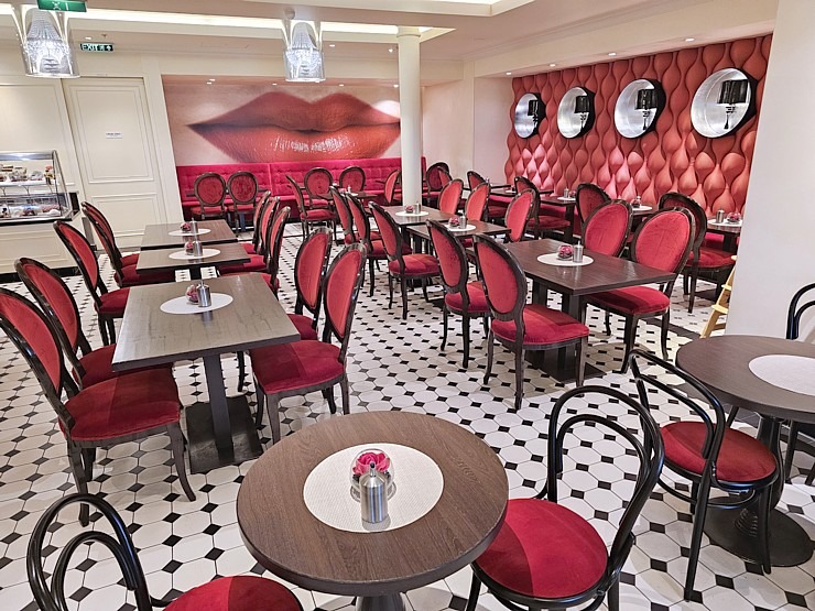 Valsts svētku laikā Rīgas ostā pirmoreiz viesojas Vācijas «AIDA Cruises» kuģis «AIDAprima» 381587