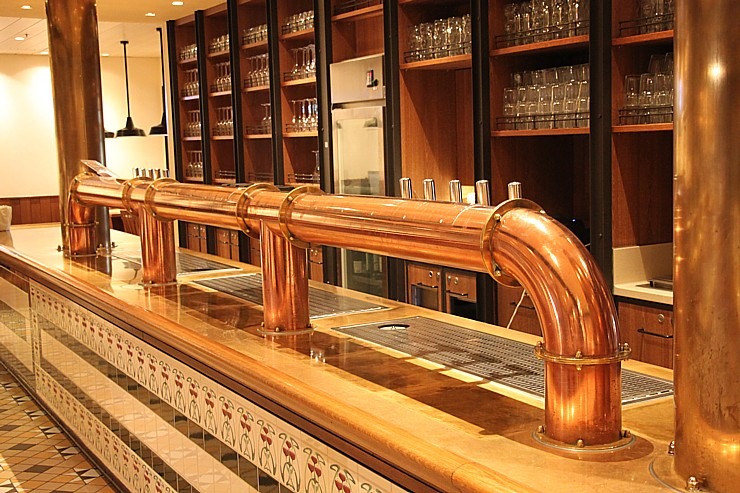 Valsts svētku laikā Rīgas ostā pirmoreiz viesojas Vācijas «AIDA Cruises» kuģis «AIDAprima» 381592