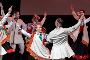 Lieli un mazi dejotāji Liepājā dejo Latvijai 14