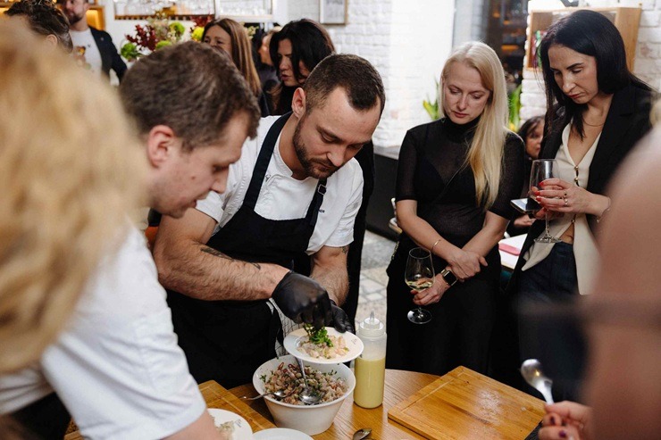 Rīgā atvērts jūras velšu cienītājiem radīts bistro 381714