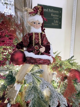 Vecrīgas 5 zvaigžņu viesnīcā «Grand Hotel Kempinski Riga» iedegas Ziemassvētku eglīte 12