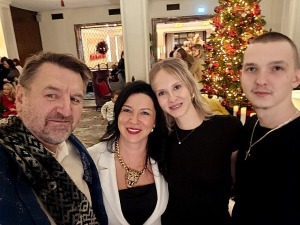 Vecrīgas 5 zvaigžņu viesnīcā «Grand Hotel Kempinski Riga» iedegas Ziemassvētku eglīte 16