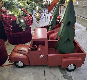 Vecrīgas 5 zvaigžņu viesnīcā «Grand Hotel Kempinski Riga» iedegas Ziemassvētku eglīte 17