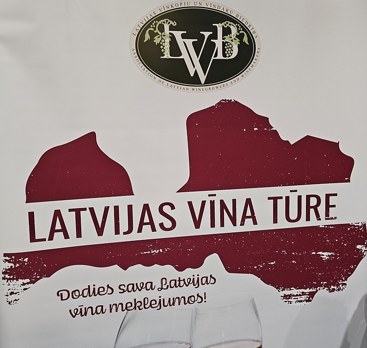 Vecrīgas viesnīcā «Pullman Riga Old Town» notiek «Latvijas augļu - ogu un vīnogu vīnu skate 2025» 381839