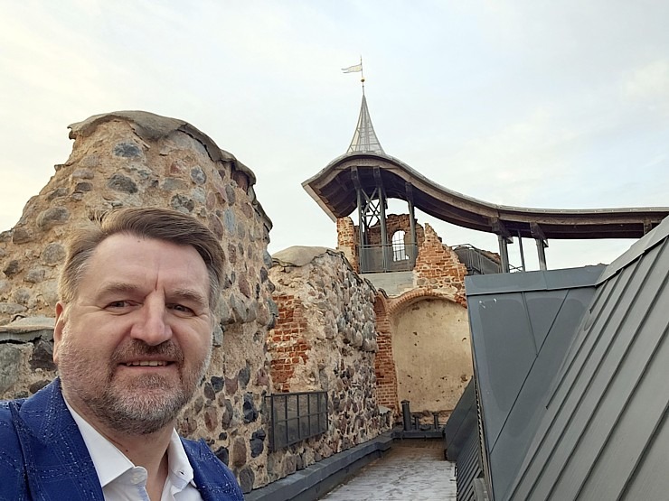 Sadarbībā ar auto nomu «Europcar Latvija» iepazīstam Dobeles pili 381919