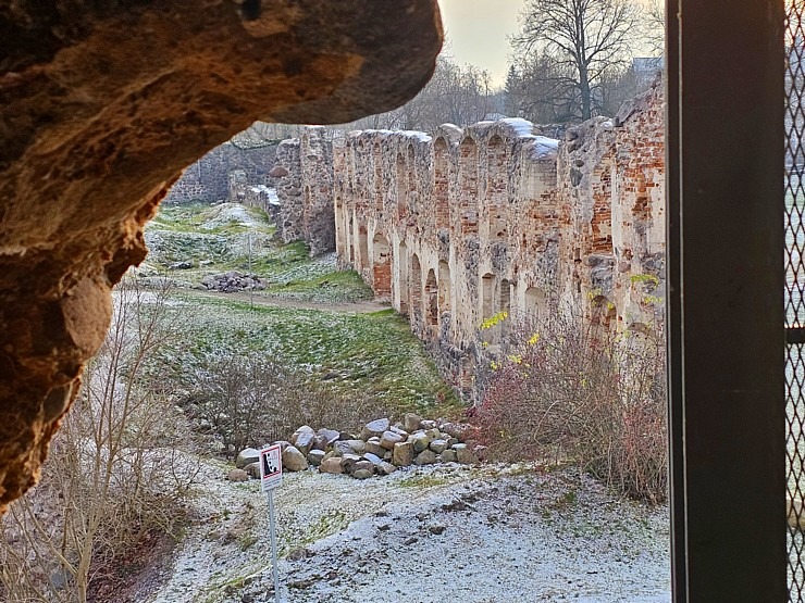 Sadarbībā ar auto nomu «Europcar Latvija» iepazīstam Dobeles pili 381923