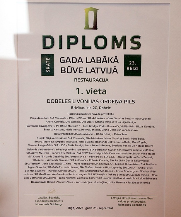 Sadarbībā ar auto nomu «Europcar Latvija» iepazīstam Dobeles pili 381944