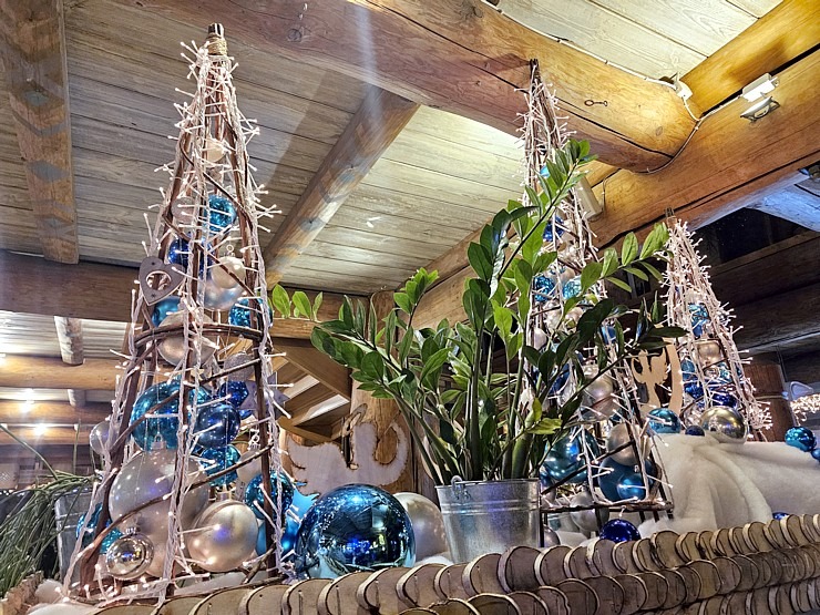 Pārliecināmies, ka «LIDO» Atpūtas centra Ziemassvētku egli tiešā veidā neredz, bet tā tomēr ir! 381973