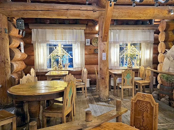 Pārliecināmies, ka «LIDO» Atpūtas centra Ziemassvētku egli tiešā veidā neredz, bet tā tomēr ir! 381979