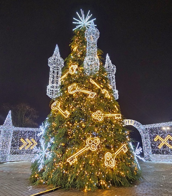 Pārliecināmies, ka «LIDO» Atpūtas centra Ziemassvētku egli tiešā veidā neredz, bet tā tomēr ir! 381982