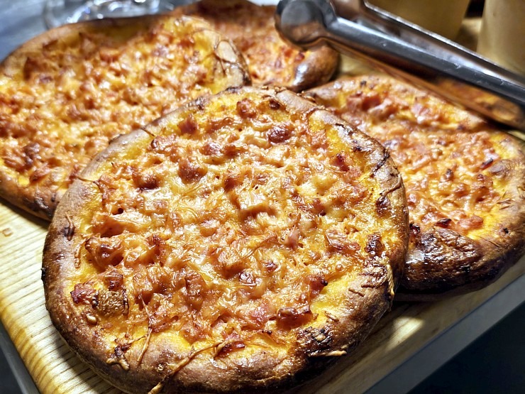 Iepazīstam šefpavāres Svetlanas Riškovas maizes un konditorejas izstrādājumu ceptuvi «ReMaize» Pierīgas Upesciemā 381995