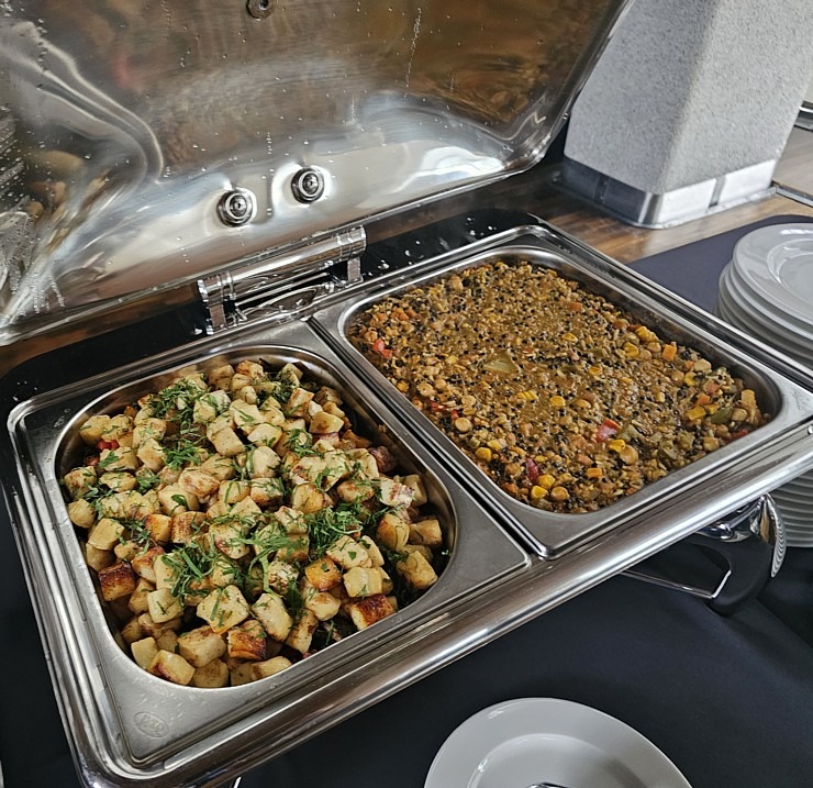 Apvienoto Arābu Emirātu vēstniecība Latvijā rīko valsts 54.gadadienas svinības 382143