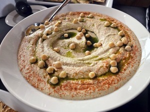 Apvienoto Arābu Emirātu vēstniecība Latvijā rīko valsts 54.gadadienas svinības 27