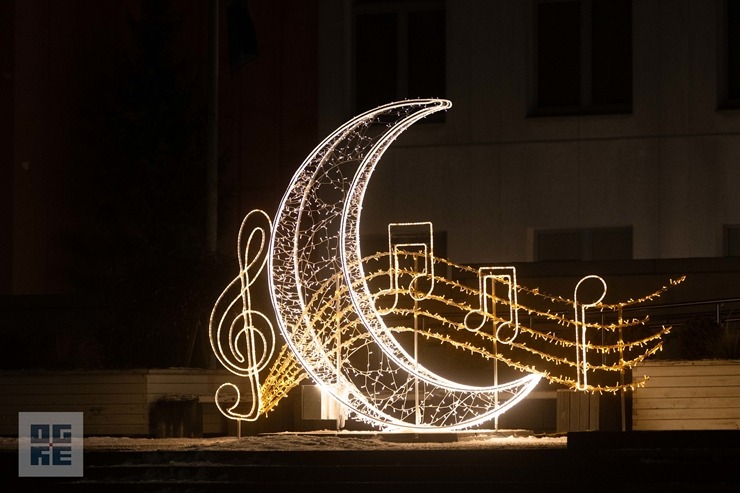 Ogres novadā iemirdzas Ziemassvētku rotājumi un svētku egles 382267