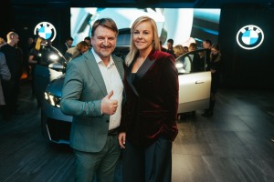 Jaunais BMW iX3 tiek svinīgi prezentēts Rīgas Zundas torņos. Foto: Guntis Bērziņš 14