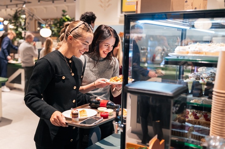 Atjaunotā LIDO restorāna atklāšanas pasākums tirdzniecības centrā «Domina Shopping». Foto: Ivars Ķezbers 382410
