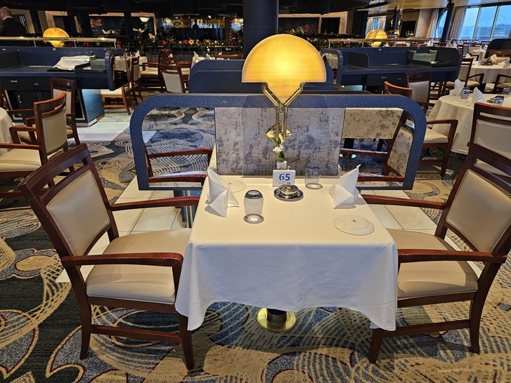 Kruīza kuģis «Borealis» no «Fred.Olsen Cruise Lines» flotes pirmo reizi ienāk Rīgas ostā 383027
