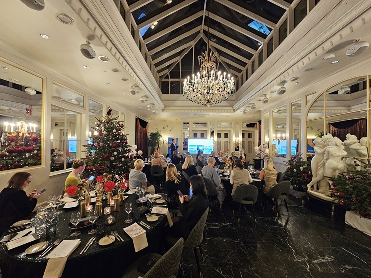 «Coral Travel» rīko Vecrīgas «Grand Palace Hotel Riga» vakariņas ar Latvijas tūrisma firmām, Turcijas viesnīcam «Regnum Carya» un «Regnum The Crown» 383494