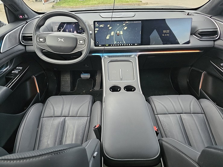 Sadarbībā ar «Autobrava» esam Latgales ceļos ar jaudīgo «Xpeng G9» 383763
