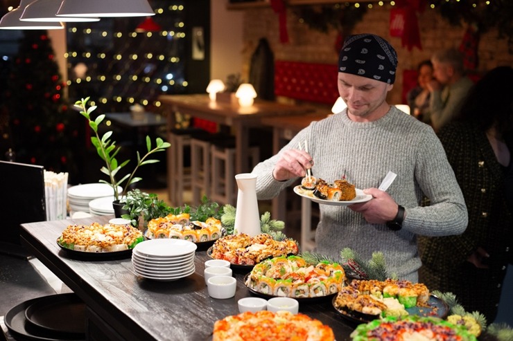 Rīgas kafejnīca «Innocent Cafe» tagad piedāvā suši garšas buķeti 383977