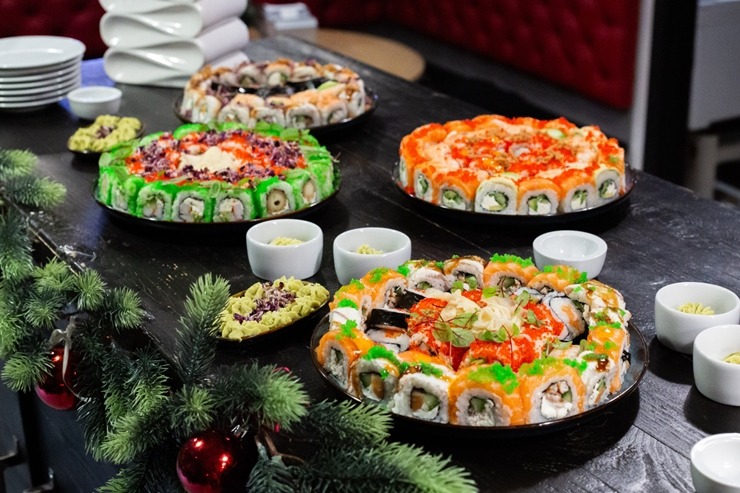Rīgas kafejnīca «Innocent Cafe» tagad piedāvā suši garšas buķeti 383963