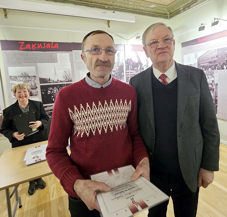 1991.gada barikāžu muzejā notiek Pateicības raksta apbalvošanas pasākums 384140