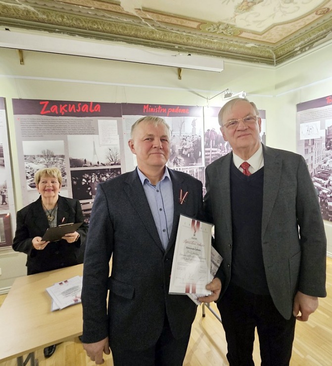 1991.gada barikāžu muzejā notiek Pateicības raksta apbalvošanas pasākums 384145