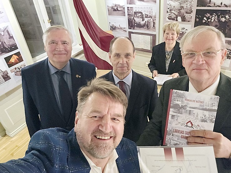 1991.gada barikāžu muzejā notiek Pateicības raksta apbalvošanas pasākums 384146