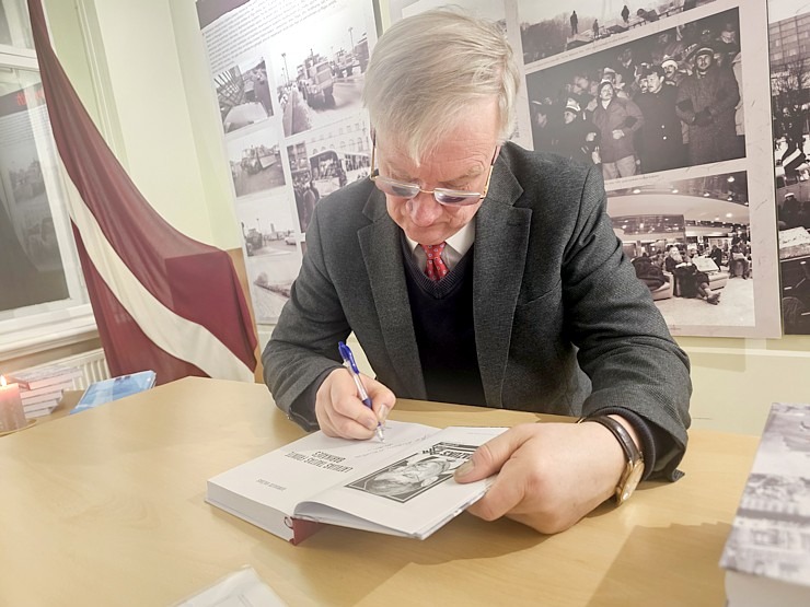 1991.gada barikāžu muzejā notiek Pateicības raksta apbalvošanas pasākums 384160