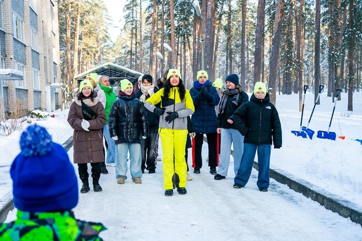 Aktivi kopā: Daugavpilī jautri un atraktīvi bauda ziemas priekus 384595
