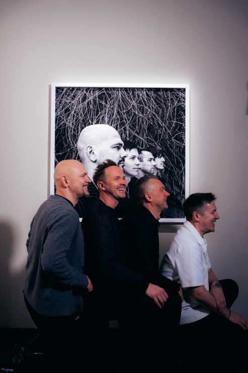 «Prāta Vētra» starp leģendām: Igaunijas muzejā «Fotografiska Tallinn» atklāta Antona Korbeina izstāde 384877