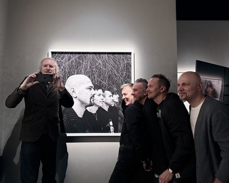 «Prāta Vētra» starp leģendām: Igaunijas muzejā «Fotografiska Tallinn» atklāta Antona Korbeina izstāde 384870