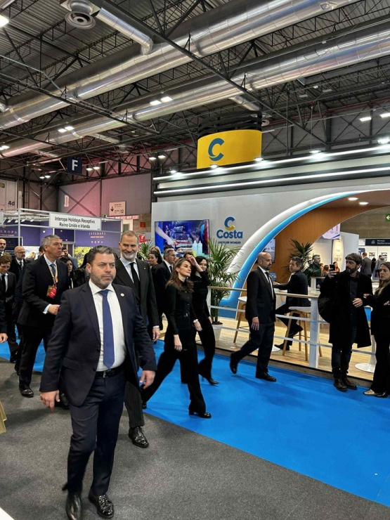 Ieskats Madrides Fitur bildēs: Spānijas karalis Felipe VI un Latvijas stends 384945
