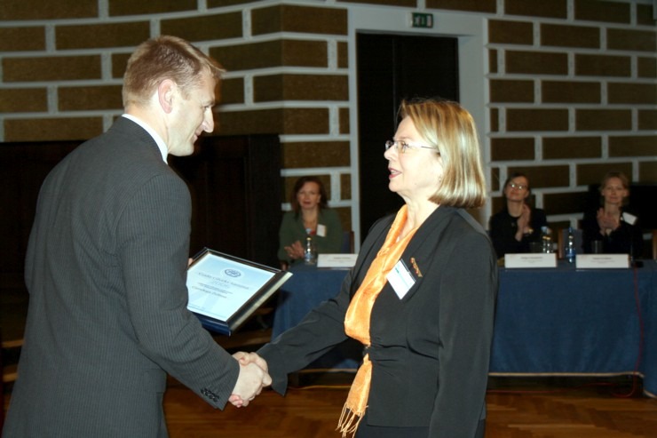 Tiek sveikti «GADA CILVĒKS TŪRISMĀ 2006» laureāti 385159